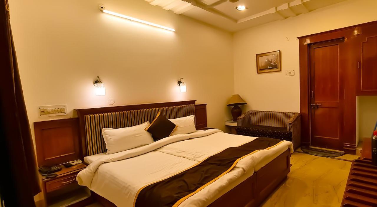 אגרה Hotel Kamal Nearest To Taj Mahal מראה חיצוני תמונה