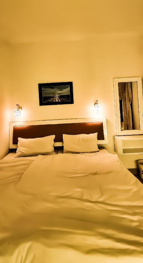 אגרה Hotel Kamal Nearest To Taj Mahal מראה חיצוני תמונה