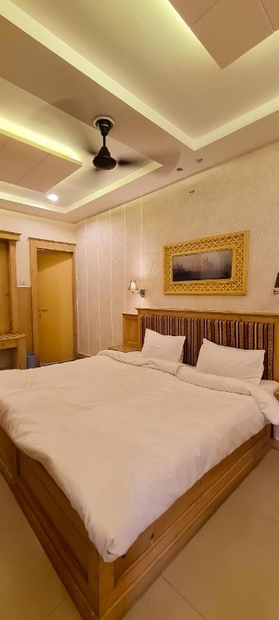 אגרה Hotel Kamal Nearest To Taj Mahal מראה חיצוני תמונה