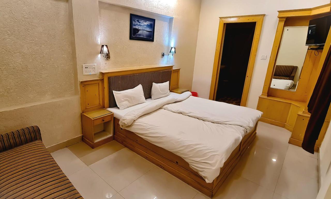 אגרה Hotel Kamal Nearest To Taj Mahal חדר תמונה