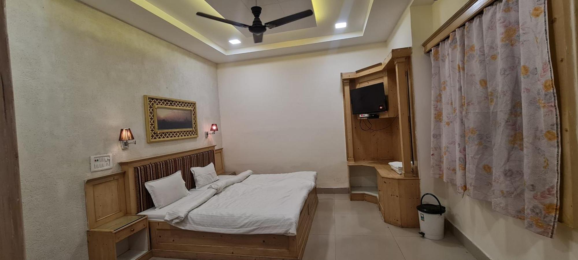 אגרה Hotel Kamal Nearest To Taj Mahal חדר תמונה