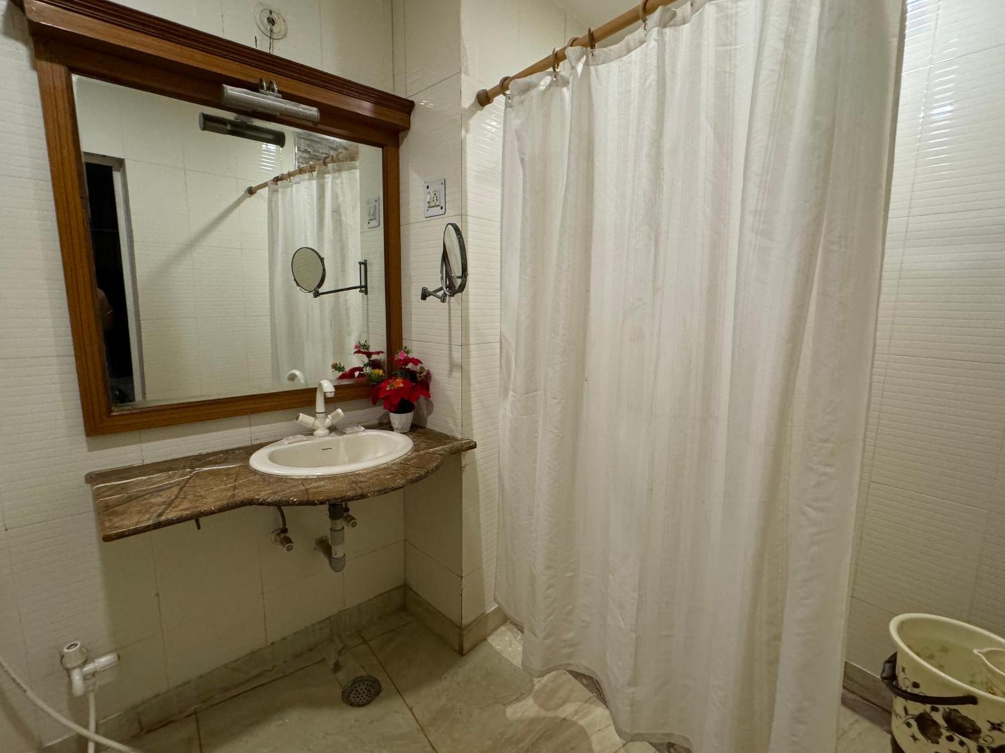 אגרה Hotel Kamal Nearest To Taj Mahal מראה חיצוני תמונה