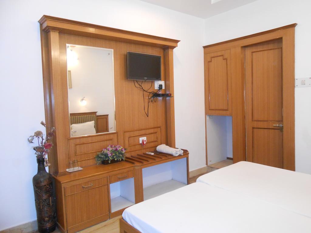 אגרה Hotel Kamal Nearest To Taj Mahal מראה חיצוני תמונה